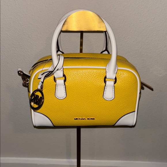 Michael Kors Daisy Yellow Satchel Crossbody - Picture 1 of 5